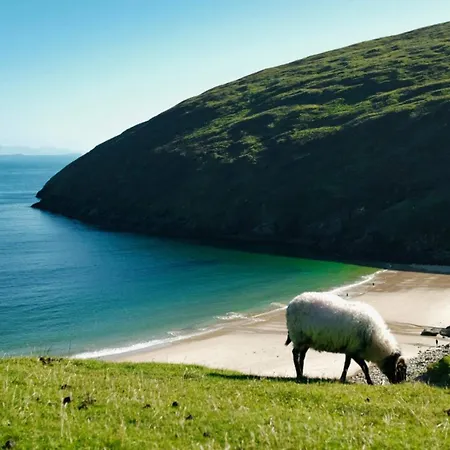 Achill Island By The Sea - Idyllic Views, Sleeps 6, Full Kitchen, Fireplace And Wifi Throughout *