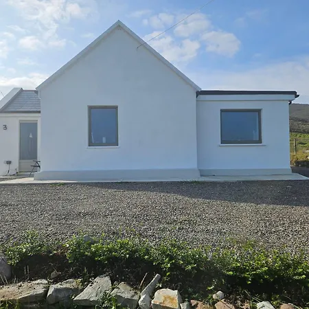 Achill Island By The Sea - Idyllic Views, Sleeps 6, Full Kitchen, Fireplace And Wifi Throughout Semesterbostad Achill Sound