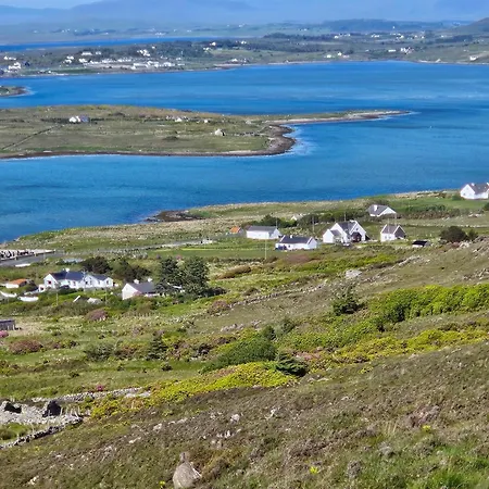 Holiday home Achill Island By The Sea - Idyllic Views, Sleeps 6, Full Kitchen, Fireplace And Wifi Throughout Achill Sound