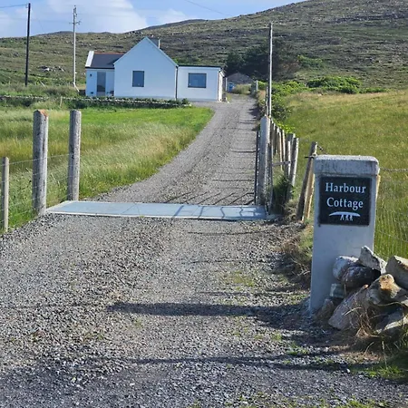 Achill Island By The Sea - Idyllic Views, Sleeps 6, Full Kitchen, Fireplace And Wifi Throughout