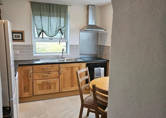 Semesterbostad Achill Island By The Sea - Idyllic Views, Sleeps 6, Full Kitchen, Fireplace And Wifi Throughout *