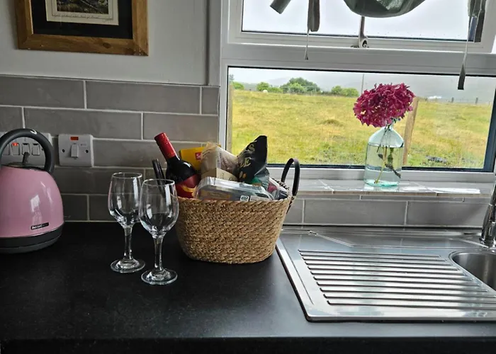 Achill Island By The Sea - Idyllic Views, Sleeps 6, Full Kitchen, Fireplace And Wifi Throughout Semesterbostad Achill Sound