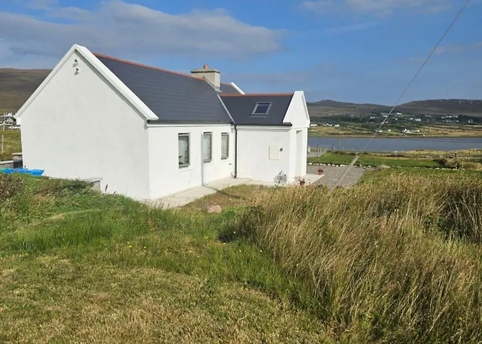 Achill Island By The Sea - Idyllic Views, Sleeps 6, Full Kitchen, Fireplace And Wifi Throughout