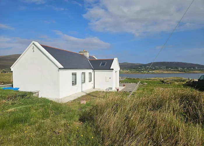 Achill Island By The Sea - Idyllic Views, Sleeps 6, Full Kitchen, Fireplace And Wifi Throughout